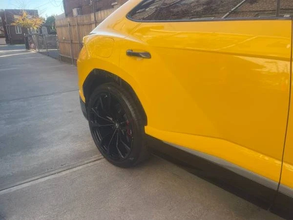 2019 Lamborghini Urus - Image 12 of 21