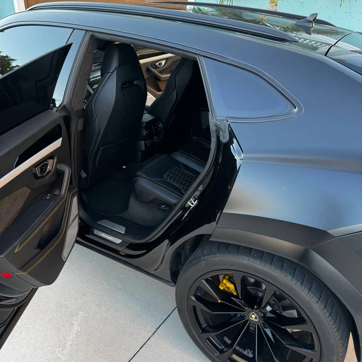 2019 Lamborghini Urus - Image 16 of 18