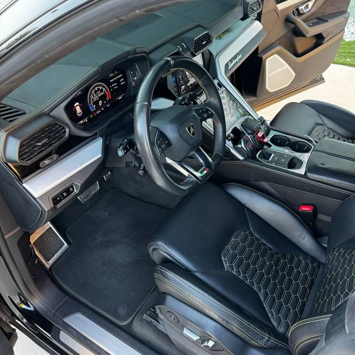 2019 Lamborghini Urus - Image 9 of 18