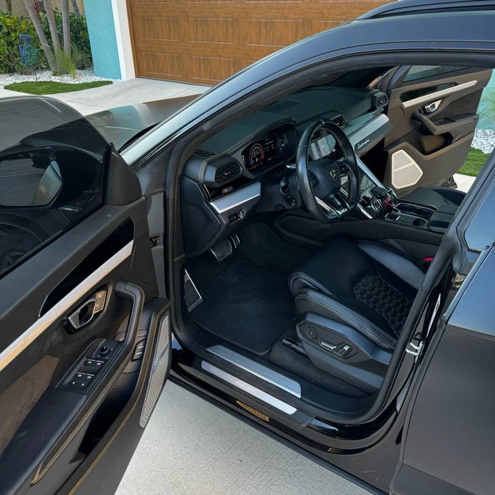 2019 Lamborghini Urus - Image 7 of 18