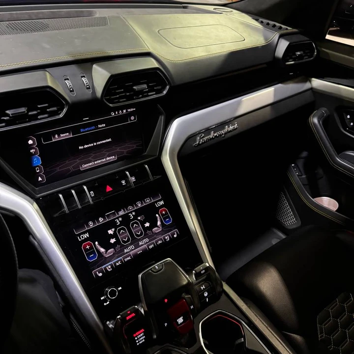 2019 Lamborghini Urus - Image 8 of 8