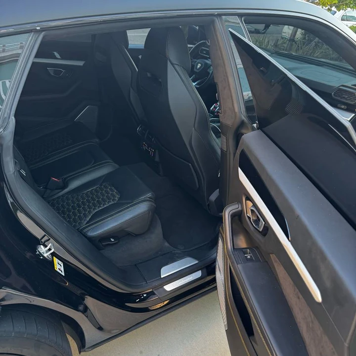 2019 Lamborghini Urus - Image 13 of 15