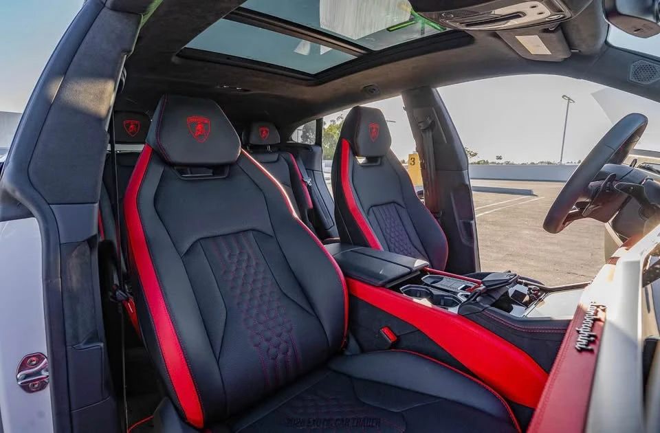 2025 Lamborghini Urus SE - Image 2 of 6