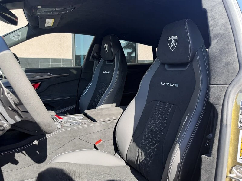 2024 Lamborghini Urus SE - Image 15 of 23