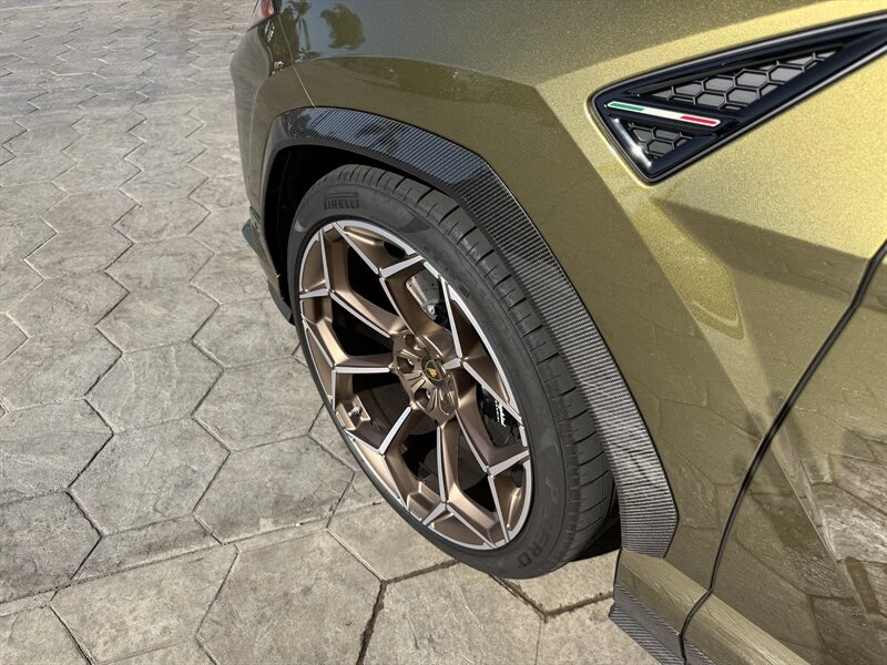 2024 Lamborghini Urus SE - Image 11 of 23