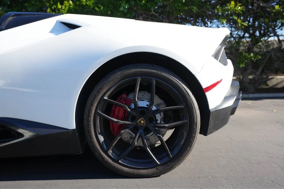 2018 Lamborghini Huracan LP610-4 - Image 3 of 7