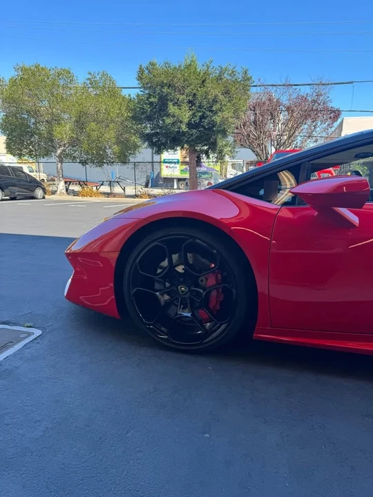 2017 Lamborghini Huracan LP580-2 - Image 3 of 10