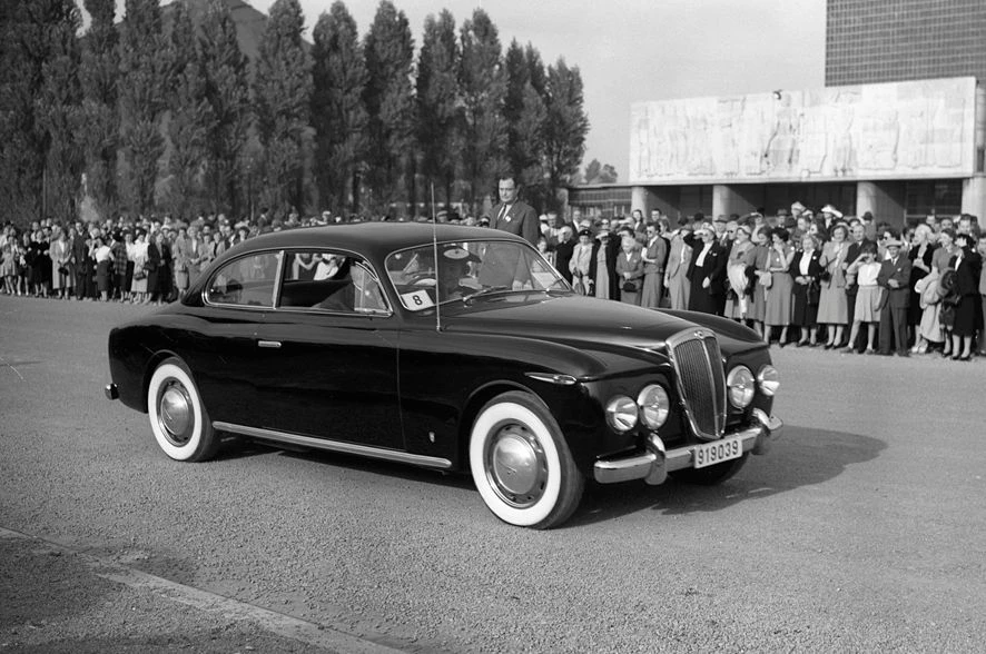 Lancia Aurelia - Image 3 of 13
