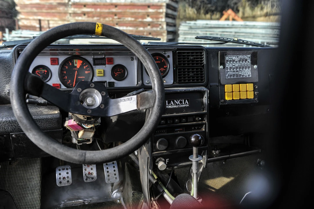 Lancia Delta 1st Gen - Image 22 of 31