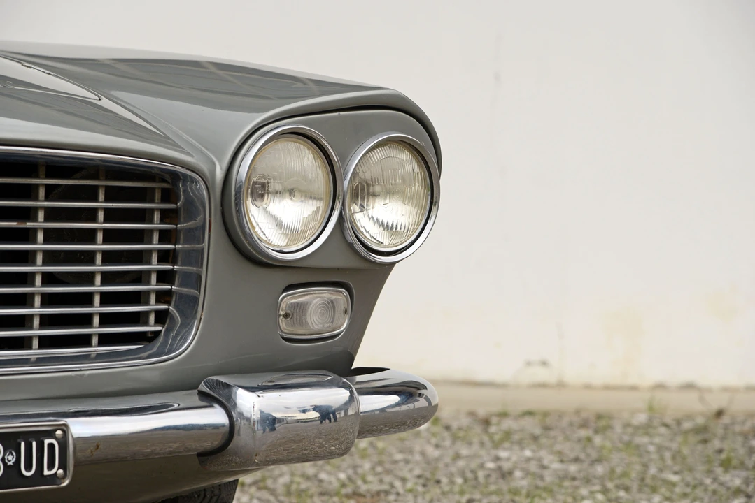 Lancia Flaminia - Image 17 of 26