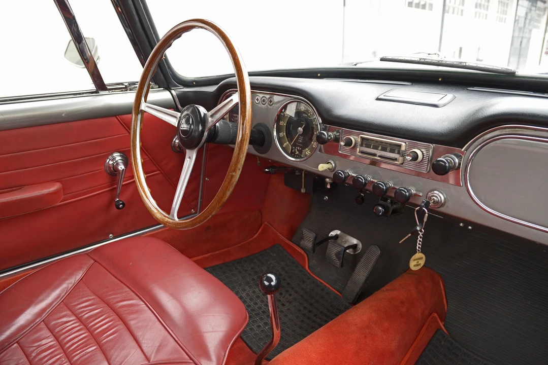 Lancia Flaminia - Image 5 of 26