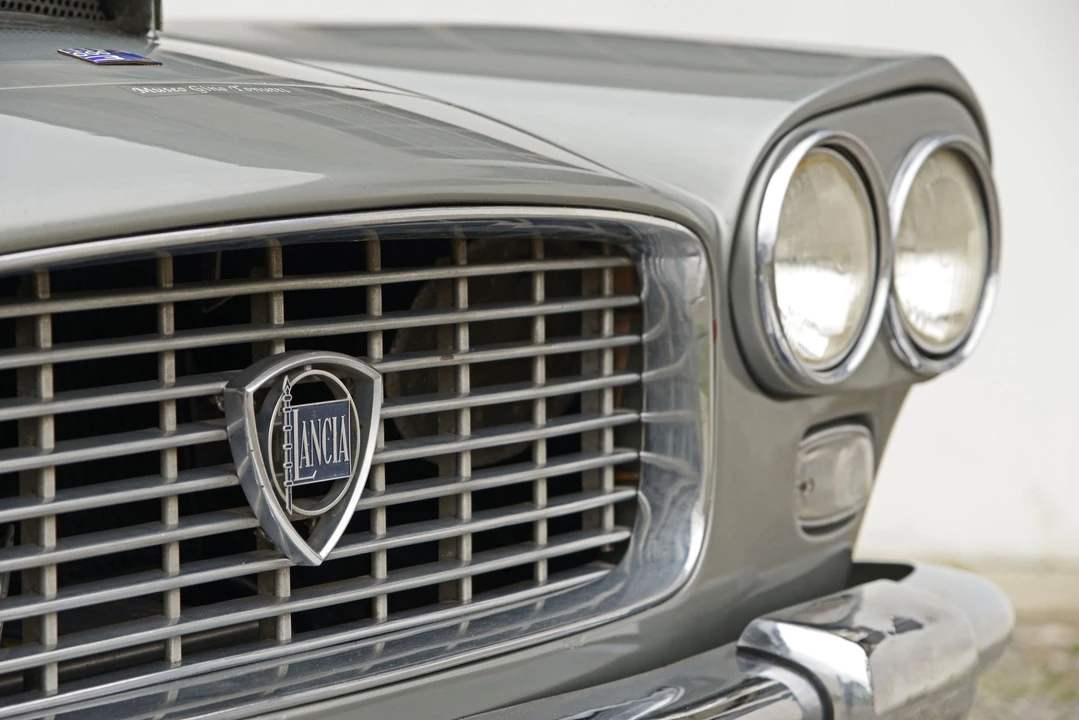 Lancia Flaminia - Image 18 of 26
