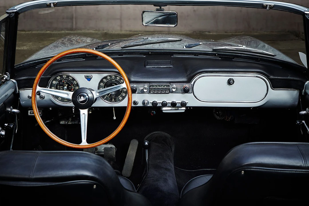 Lancia Flaminia - Image 6 of 11