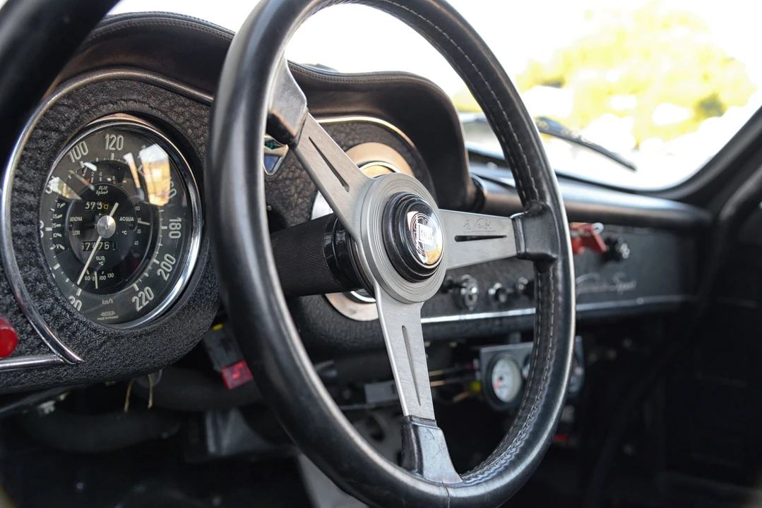 Lancia Flaminia - Image 5 of 21