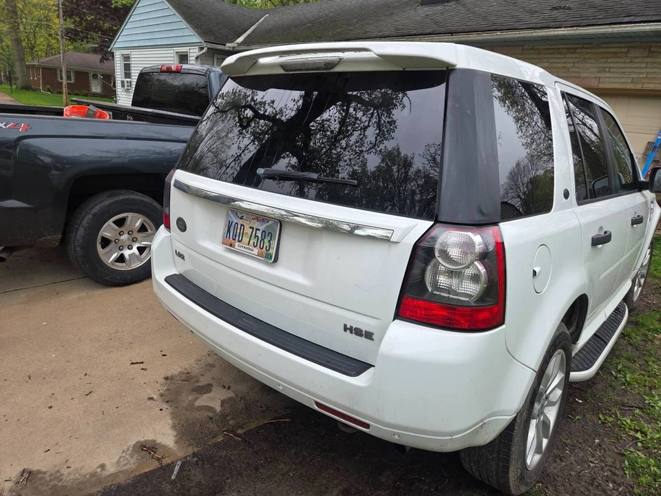 2011 Land Rover Freelander - Image 3 of 9