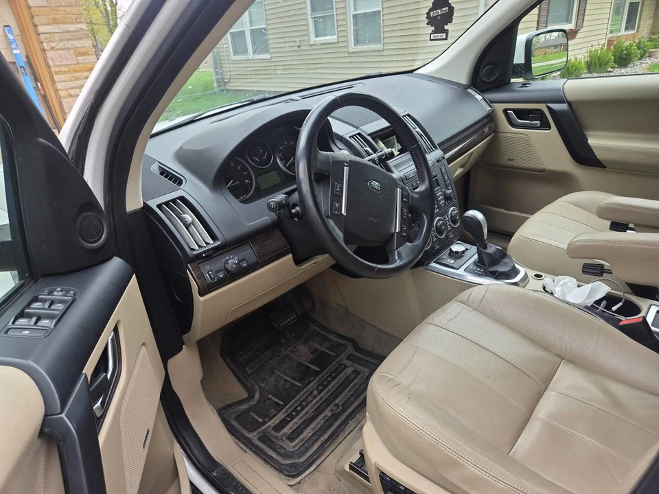 2011 Land Rover Freelander - Image 5 of 9