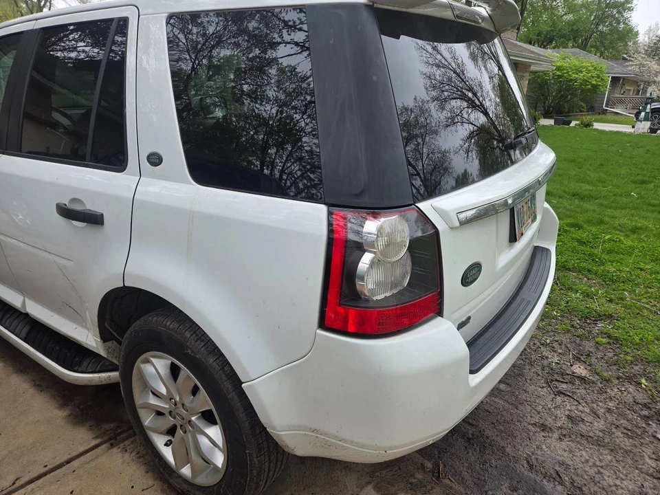 2011 Land Rover Freelander - Image 8 of 9