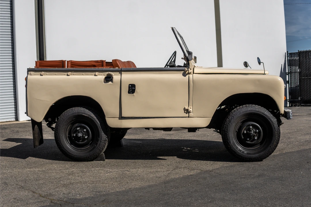 Land Rover Series II/IIA 88 - Image 16 of 31