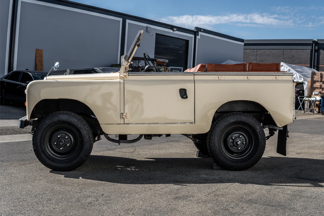 Land Rover Series II/IIA 88 - Image 8 of 31