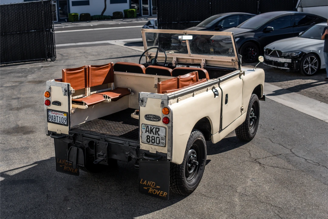 Land Rover Series II/IIA 88 - Image 14 of 31