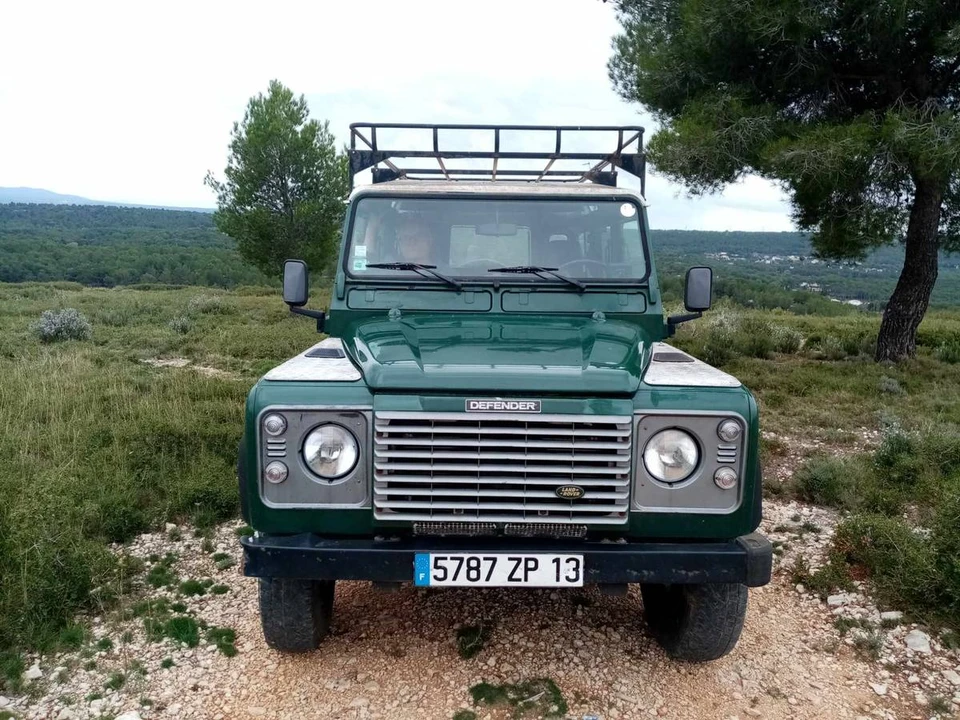 2003 Land Rover Defender 110 - Image 3 of 19