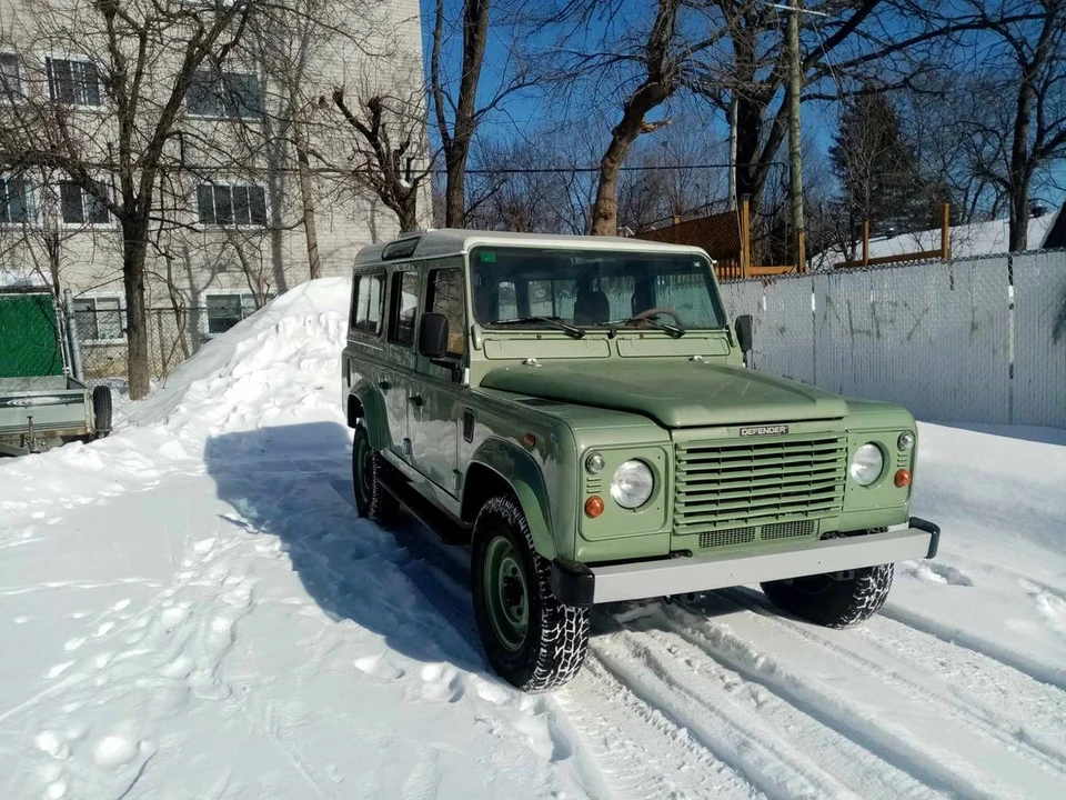 2003 Land Rover Defender 110 - Image 15 of 19