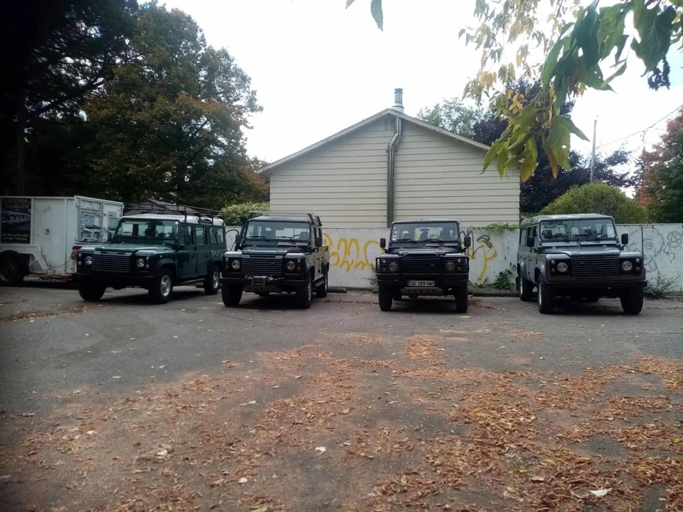 2003 Land Rover Defender 110 - Image 10 of 19