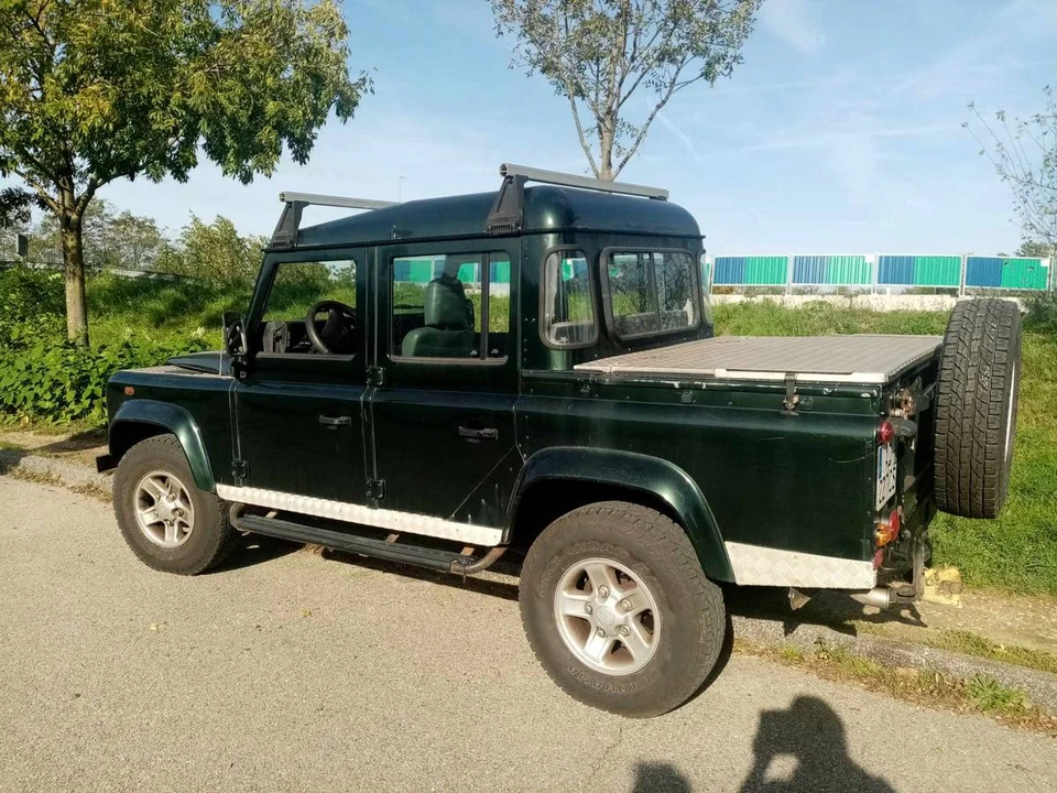 2003 Land Rover Defender 110 - Image 12 of 19