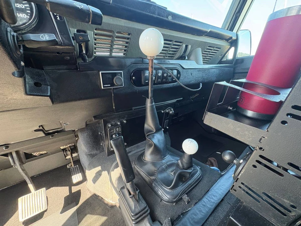 1992 Land Rover Defender 110 - Image 4 of 6