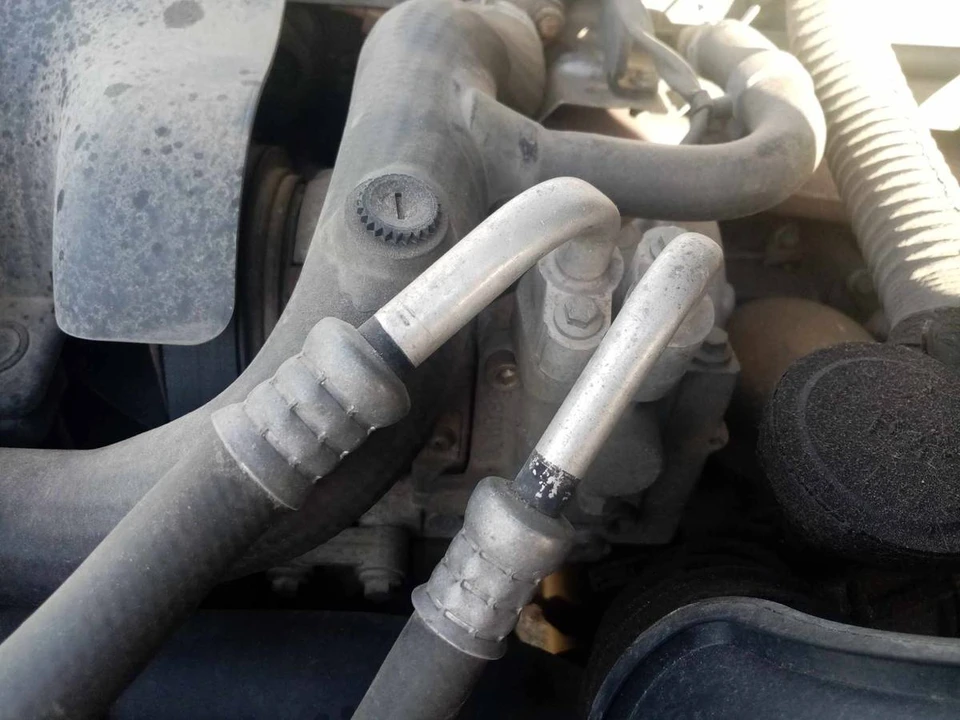 2002 Land Rover Defender 110 - Image 19 of 20