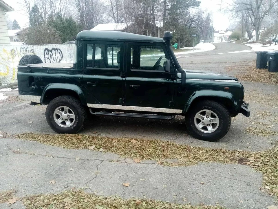 2002 Land Rover Defender 110 - Image 2 of 20