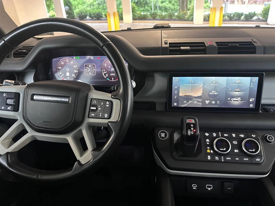 2020 Land Rover Defender L663 - Image 12 of 15
