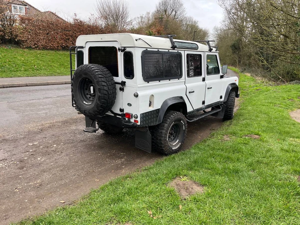1991 Land Rover Defender 110 - Image 2 of 20