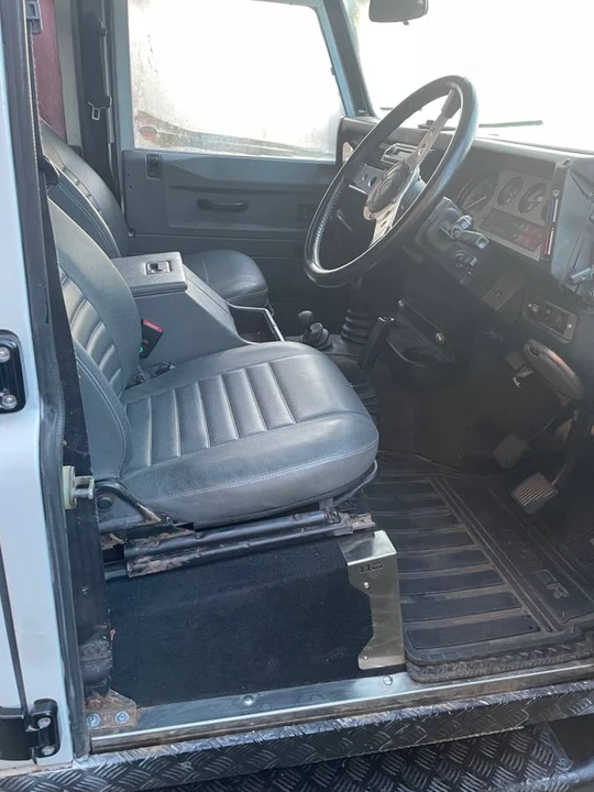 1991 Land Rover Defender 110 - Image 9 of 20