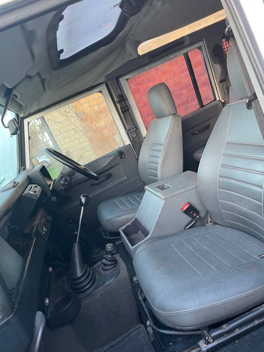 1991 Land Rover Defender 110 - Image 6 of 20