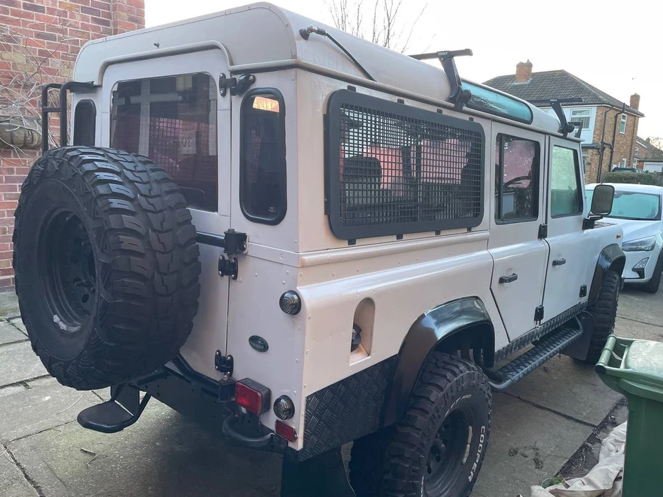 1991 Land Rover Defender 110 - Image 8 of 20