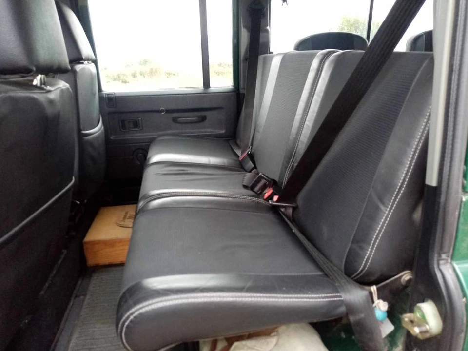 2003 Land Rover Defender 110 - Image 7 of 10