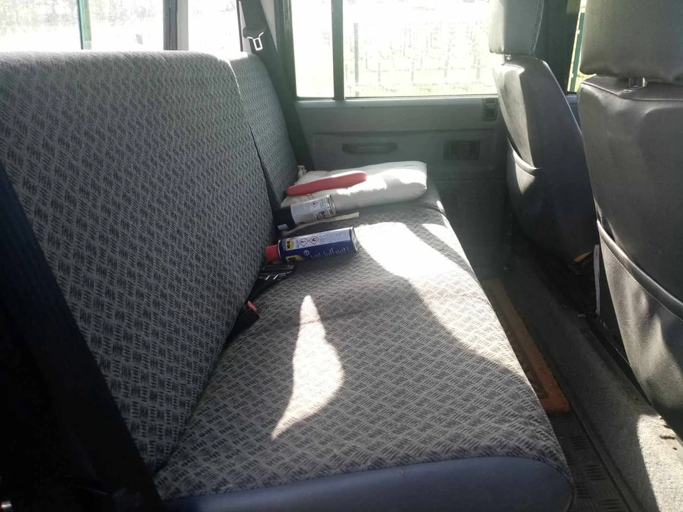 2002 Land Rover Defender 110 - Image 17 of 21