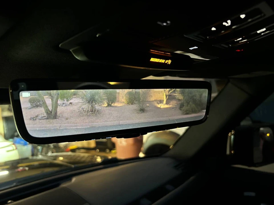 2023 Land Rover Defender V8 - Image 18 of 21
