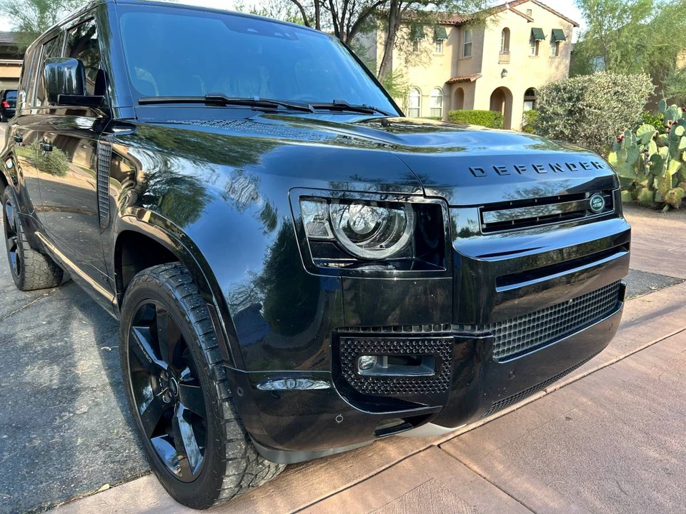 2023 Land Rover Defender V8 - Image 8 of 21