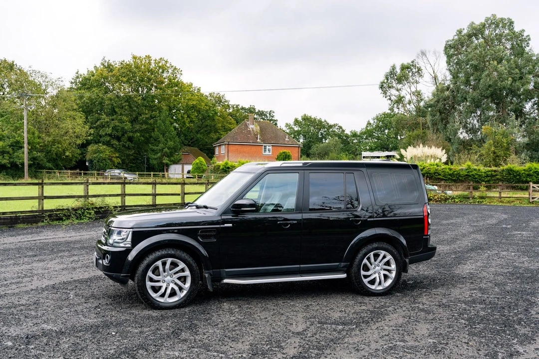 2016 Land Rover Discovery 4th Gen - Image 8 of 30