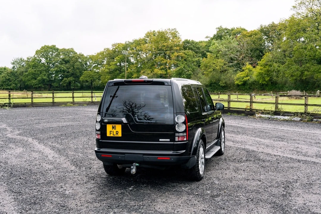 2016 Land Rover Discovery 4th Gen - Image 15 of 30