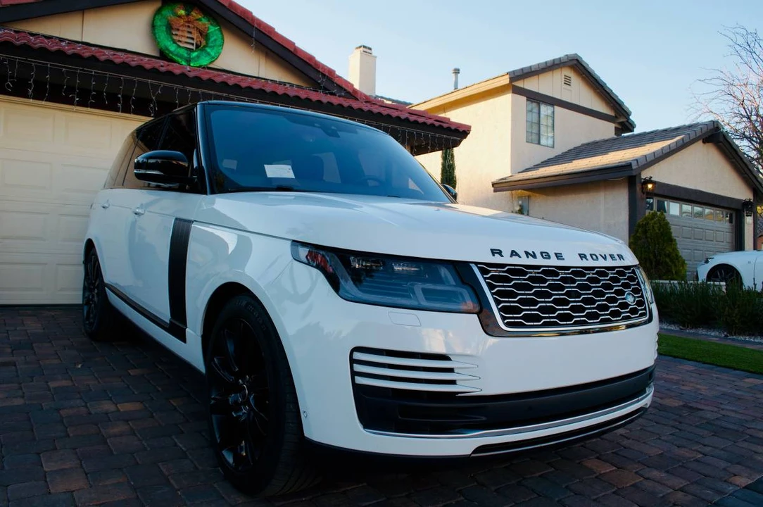 2019 Land Rover Range Rover L405 - Image 2 of 17