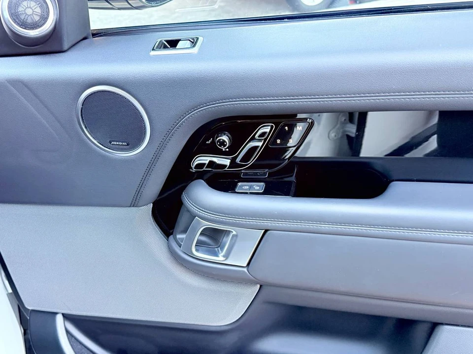 2019 Land Rover Range Rover L405 - Image 11 of 17