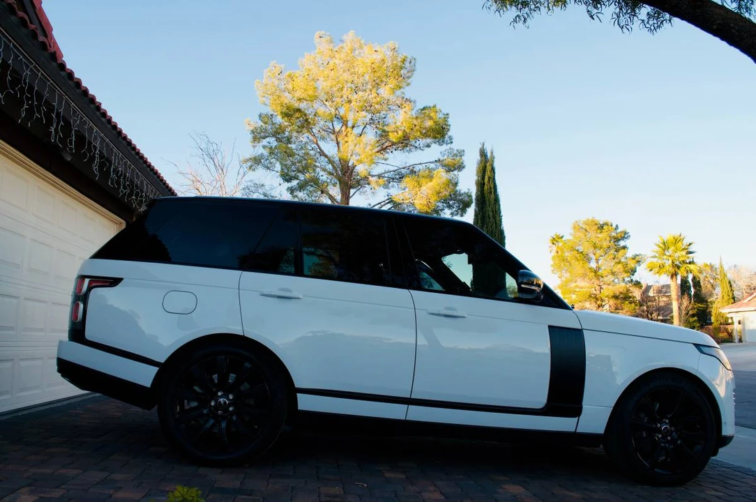 2019 Land Rover Range Rover L405 - Image 5 of 17