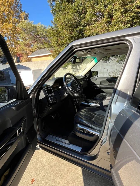 2011 Land Rover Range Rover L322 - Image 10 of 21