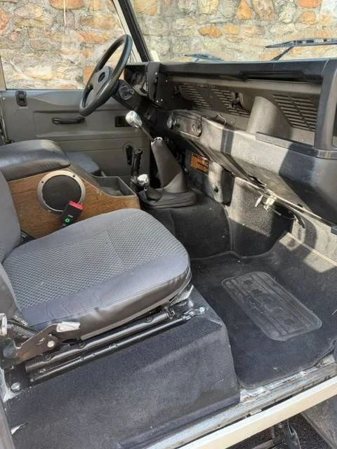 1998 Land Rover Defender 110 - Image 5 of 8