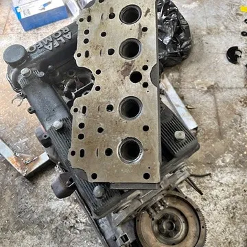 Land Rover Series 1.6 Cylinder Head