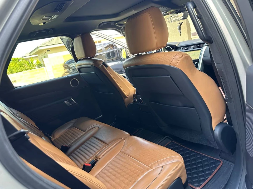 2017 Land Rover Discovery 5th Gen - Image 12 of 15