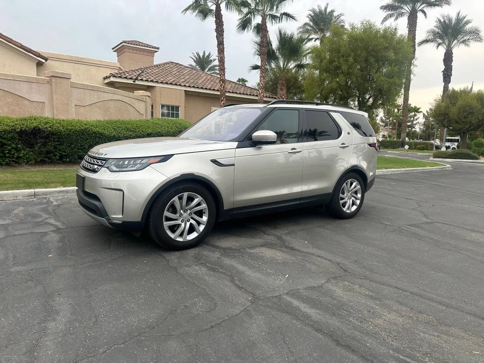 2017 Land Rover Discovery 5th Gen - Image 3 of 15